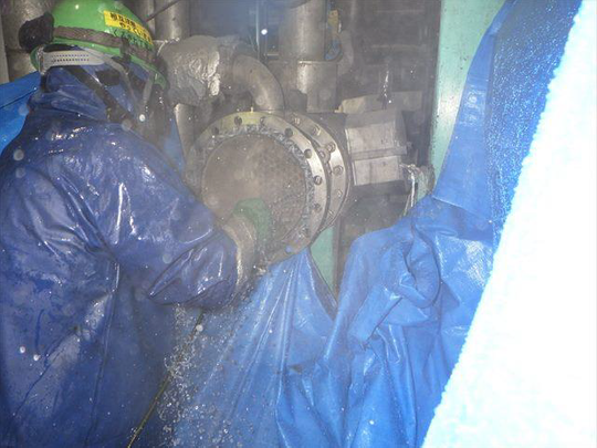 くろがね工業　熱交換器洗浄