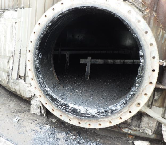 くろがね工業　タンク内清掃