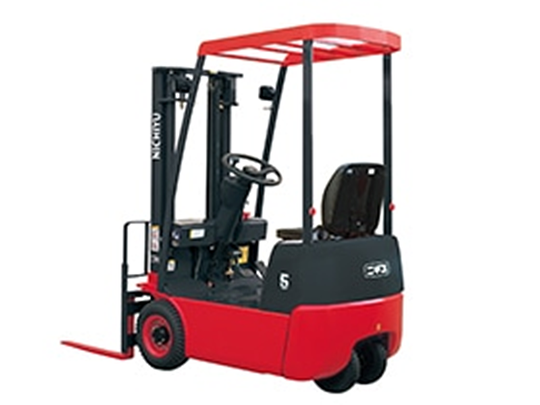 くろがね工業　重機輸送